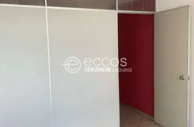 Sala comercial à venda na Avenida Floriano Peixoto, 470, Centro, Uberlândia