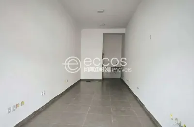 Sala comercial para alugar na Avenida Quinta Alto Umuarama, Aclimação, Uberlândia