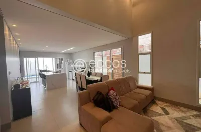 Casa à venda, 3 quartos, 3 suítes, 4 vagas, laranjeiras - uberlândia/mg