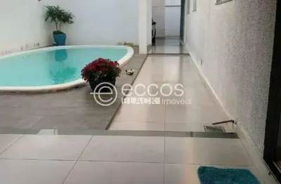 Casa à venda, 3 quartos, 1 suíte, 4 vagas, milenium - araguari/mg