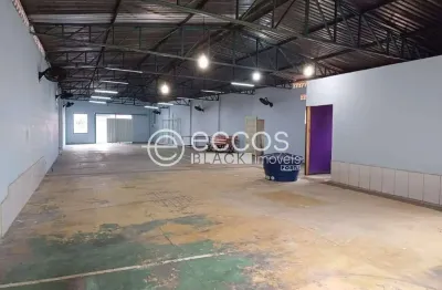 Barracão / Galpão / Depósito para alugar na Rua Bernardo Rossi, Bom Retiro, Uberaba
