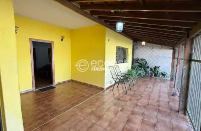 Casa à venda, 4 quartos, 2 suítes, 2 vagas, brasil - uberlândia/mg