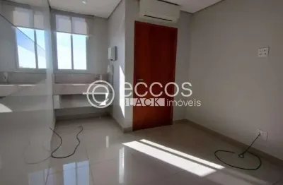 Sala comercial para alugar na Avenida Vasconcelos Costa, 1036, Martins, Uberlândia