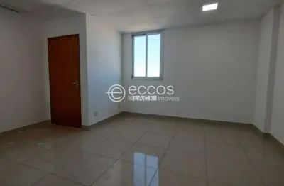 Sala comercial para alugar na Avenida Vasconcelos Costa, 1035, Martins, Uberlândia