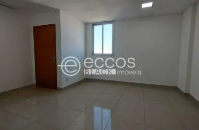 Sala comercial para alugar na Avenida Vasconcelos Costa, 1035, Martins, Uberlândia
