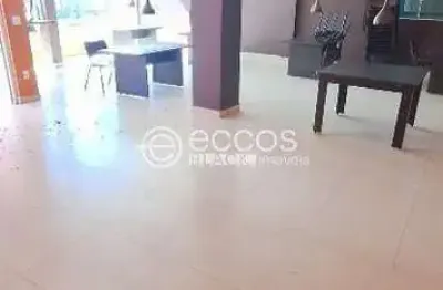Sala comercial para alugar na Rua Coronel José Ferreira Alves, 1203, Rosário, Araguari