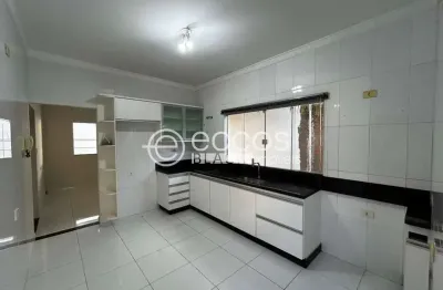 Casa à venda, 2 quartos, 1 suíte, 4 vagas, jardim botânico - uberlândia/mg