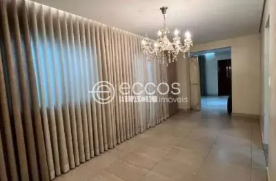 Casa para aluguel, 3 quartos, 1 suíte, nossa senhora aparecida - uberlândia/mg