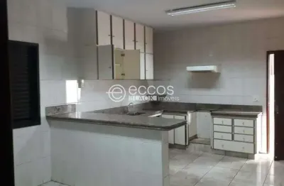 Casa para aluguel, 7 quartos, 1 suíte, 4 vagas, cidade jardim - uberlândia/mg