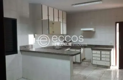 Casa para aluguel, 7 quartos, 1 suíte, 4 vagas, cidade jardim - uberlândia/mg
