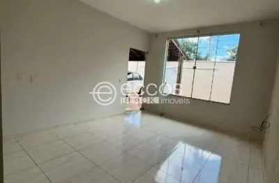 Casa à venda, 3 quartos, 1 suíte, 3 vagas, alto umuarama - uberlândia/mg
