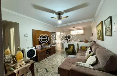 Casa à venda, 4 quartos, 2 suítes, 4 vagas, jardim induberaba - uberaba/mg