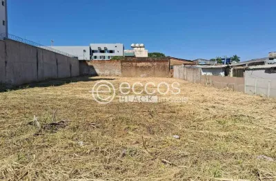 Terreno à venda na Avenida Estrêla do Sul, 2348, Osvaldo Rezende, Uberlândia