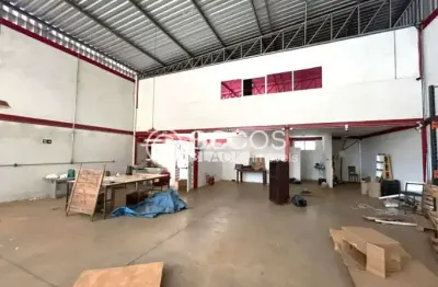 Barracão / Galpão / Depósito para alugar na Avenida Yuri Resende Miranda, Novo Mundo, Uberlândia