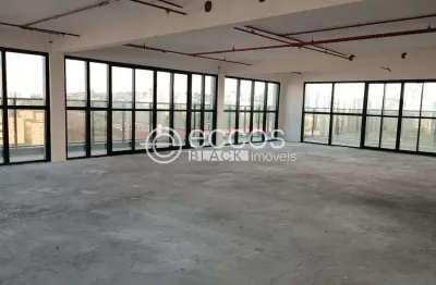 Sala comercial para alugar na Avenida Rondon Pacheco, Tabajaras, Uberlândia