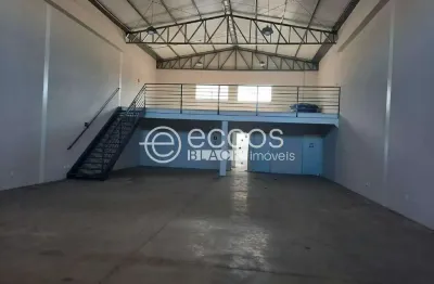 Barracão / Galpão / Depósito para alugar na Avenida Segismundo Pereira, 5025, Novo Mundo, Uberlândia