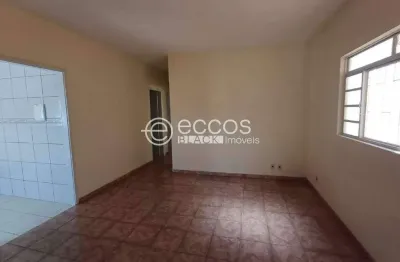 Casa à venda, 3 quartos, 2 vagas, santa mônica - uberlândia/mg
