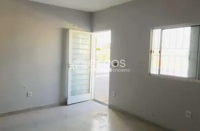 Casa para aluguel, 3 quartos, 2 suítes, 1 vaga, lídice - uberlândia/mg