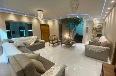 Casa à venda, 3 quartos, 3 suítes, 3 vagas, goiás - araguari/mg