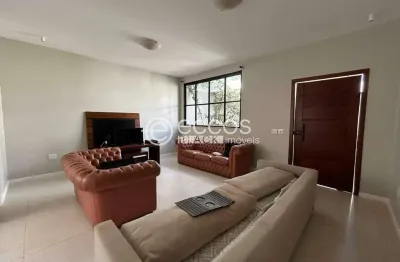 Casa à venda, 4 quartos, 1 suíte, 6 vagas, jardim karaíba - uberlândia/mg