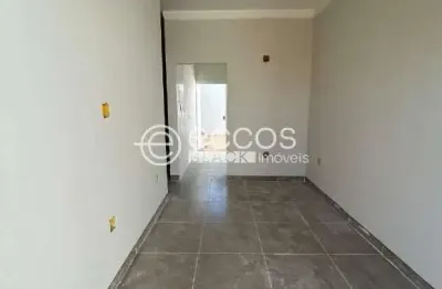 Casa à venda, 2 quartos, 1 suíte, 2 vagas, laranjeiras - uberlândia/mg