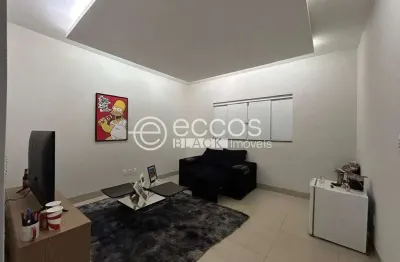 Casa à venda, 3 quartos, 1 suíte, 2 vagas, lagoinha - uberlândia/mg