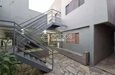Casa à venda, 6 quartos, 1 suíte, 2 vagas, boa vista - uberaba/mg