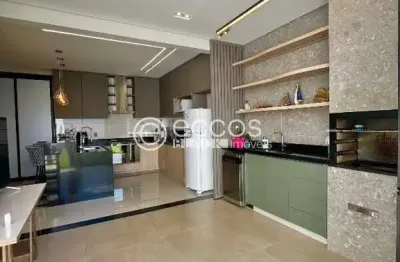 Casa em condomínio à venda, 3 quartos, 1 suíte, 2 vagas, alto umuarama - uberlândia/mg