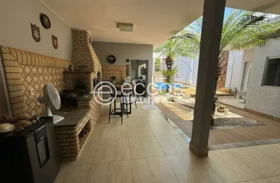 Casa à venda, 3 quartos, 1 suíte, 1 vaga, santa mônica - uberlândia/mg