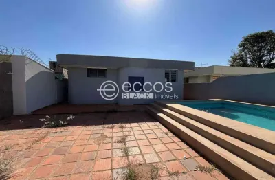 Casa para aluguel, 3 quartos, 1 suíte, 3 vagas, santa marta - uberaba/mg