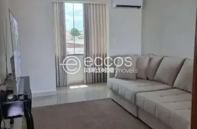 Apartamento à venda, 3 quartos, 1 suíte, 1 vaga, brasil - uberlândia/mg