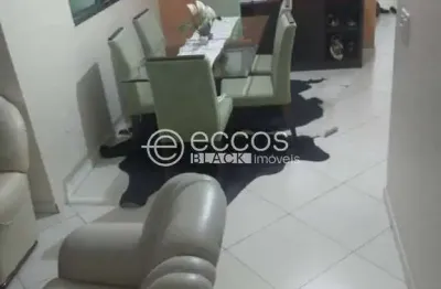 Casa à venda, 4 quartos, 1 suíte, 3 vagas, santa mônica - uberlândia/mg