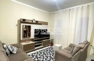 Casa com 2 quartos à venda na Rua Outono, 679, Vila Arquelau, Uberaba