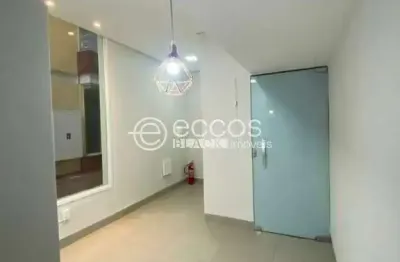 Ponto comercial para alugar na Avenida Floriano Peixoto, 98, Centro, Uberlândia