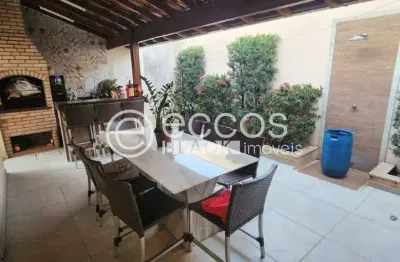 Casa à venda, 2 quartos, 1 suíte, 4 vagas, beijaflor ii - uberaba/mg