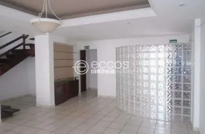 Casa à venda, 4 quartos, 4 suítes, 4 vagas, lídice - uberlândia/mg
