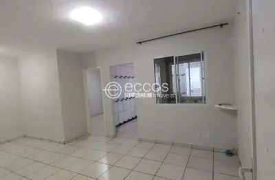 Casa para aluguel, 3 quartos, 1 suíte, 2 vagas, aclimação - uberlândia/mg