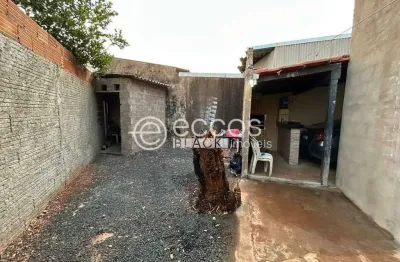 Terreno comercial à venda na Avenida Cesário Crosara, 4518, Presidente Roosevelt, Uberlândia