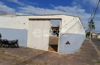 Terreno comercial à venda na Rua Charqueada, 575, Granada, Uberlândia