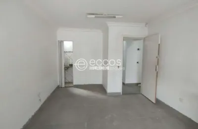 Casa comercial para aluguel, 4 vagas, centro - uberlândia/mg