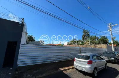 Terreno comercial à venda na Rua Aruá, 97, Jardim Karaíba, Uberlândia