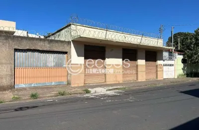 Terreno comercial à venda na Rua Tamoios, 751, Saraiva, Uberlândia