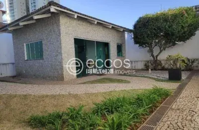 Casa comercial para alugar na Avenida Rio Branco, 392, Centro, Uberlândia