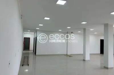 Casa comercial à venda na Rua Clarindo Rodrigues Rezende, 96, Santa Mônica, Uberlândia