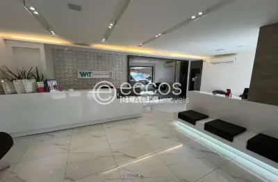 Casa comercial para alugar na Rua Marques Póvoa, 391, Martins, Uberlândia