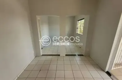 Casa comercial para alugar na Avenida João Naves de Ávila, 802, Centro, Uberlândia