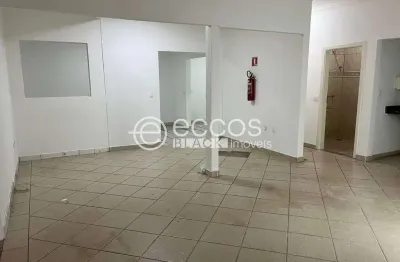 Casa comercial para alugar na Avenida Rondon Pacheco, 3646, Saraiva, Uberlândia