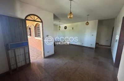 Casa à venda, 3 quartos, 1 suíte, 4 vagas, tabajaras - uberlândia/mg