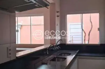 Casa à venda, 3 quartos, 1 suíte, 4 vagas, umuarama - uberlândia/mg