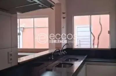 Casa à venda, 3 quartos, 1 suíte, 4 vagas, umuarama - uberlândia/mg